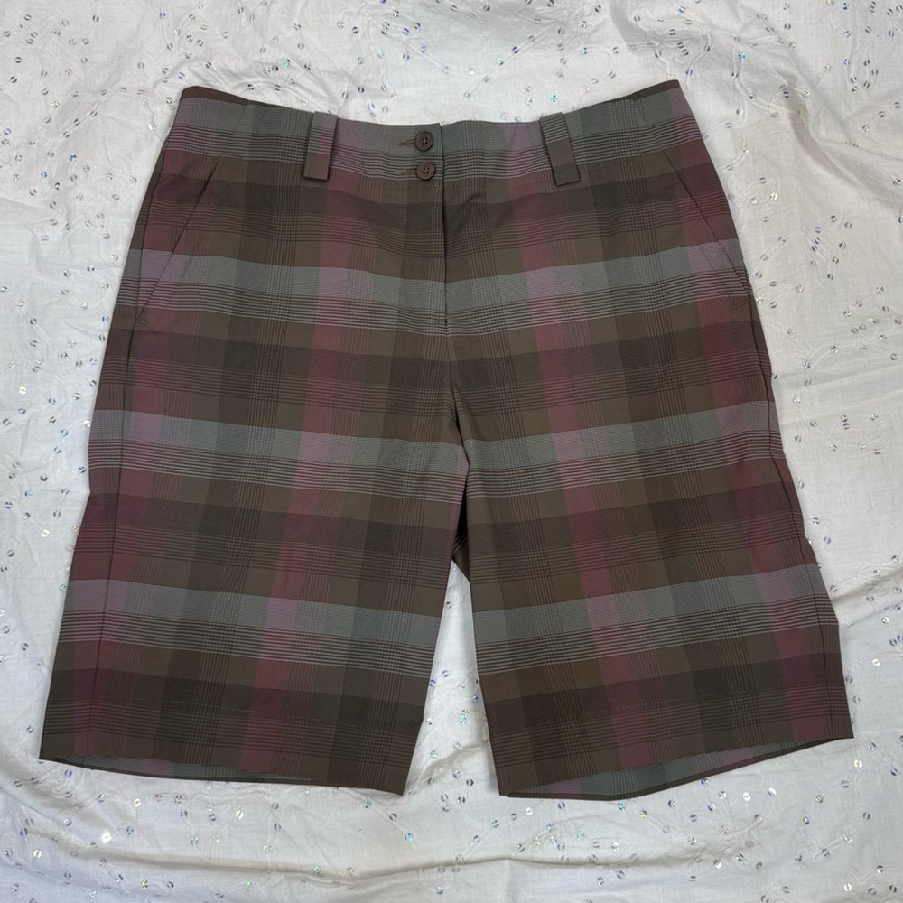 Nike Golf Women’s Dri-FIT Plaid Shorts – Size 8